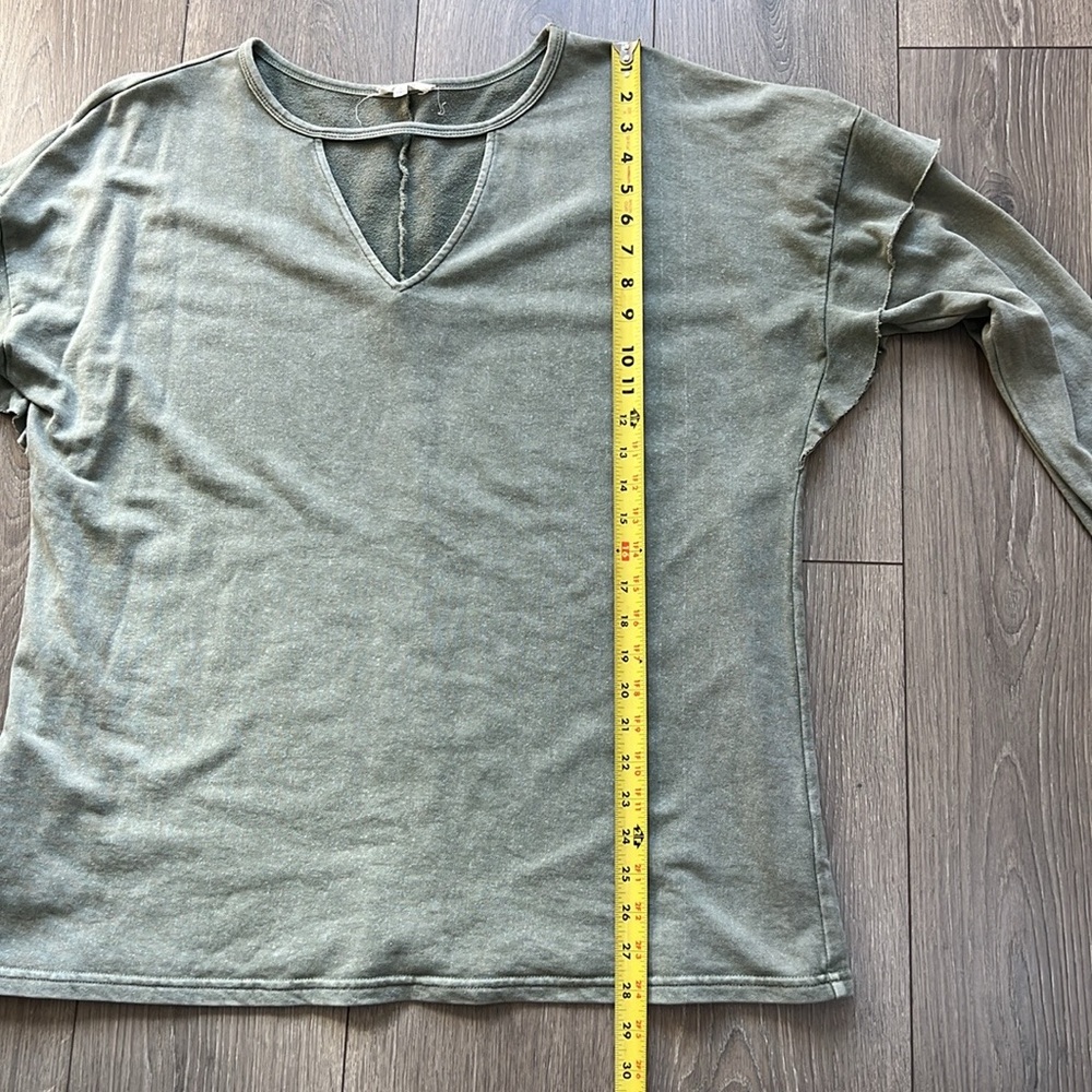 Easel, Sz M, oversized, lagenlook, loose, flowy, sage green, flounce top - Picture 8 of 10